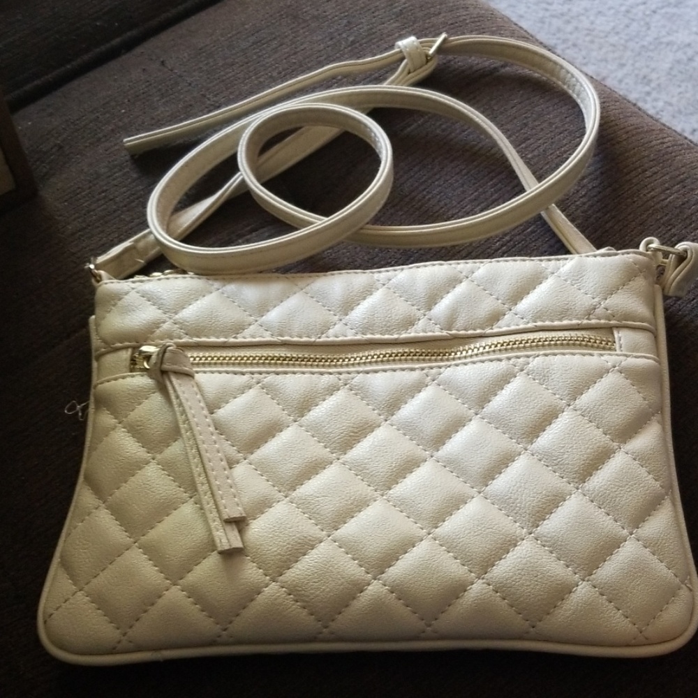 Crossbody handbag